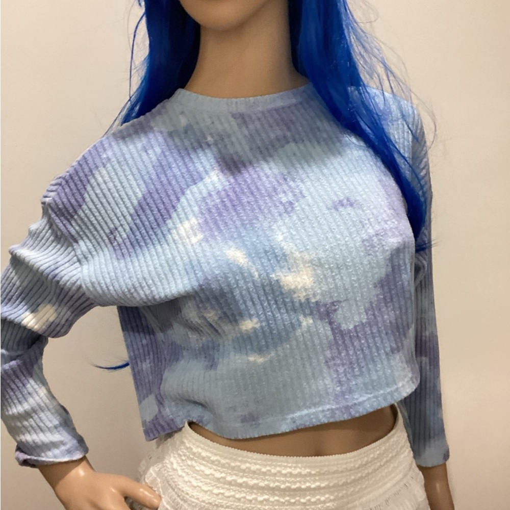 H&M Light Blue Tie-Dye Ribbed Sweatshirt